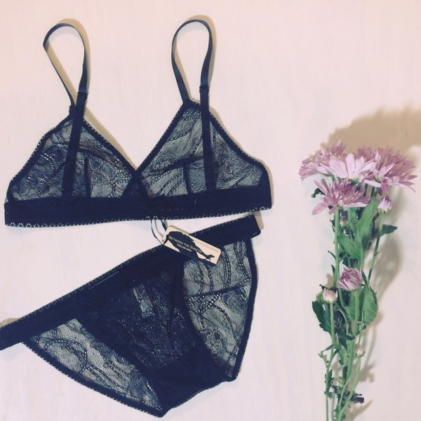 petal play lace bralette and lace panty