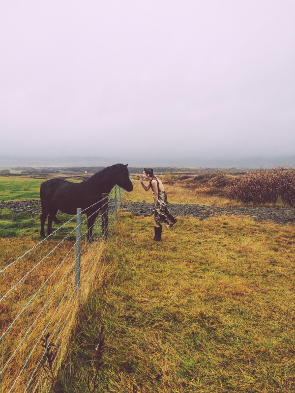 arden leigh meeting an iceland pony in layla l'obatti designs